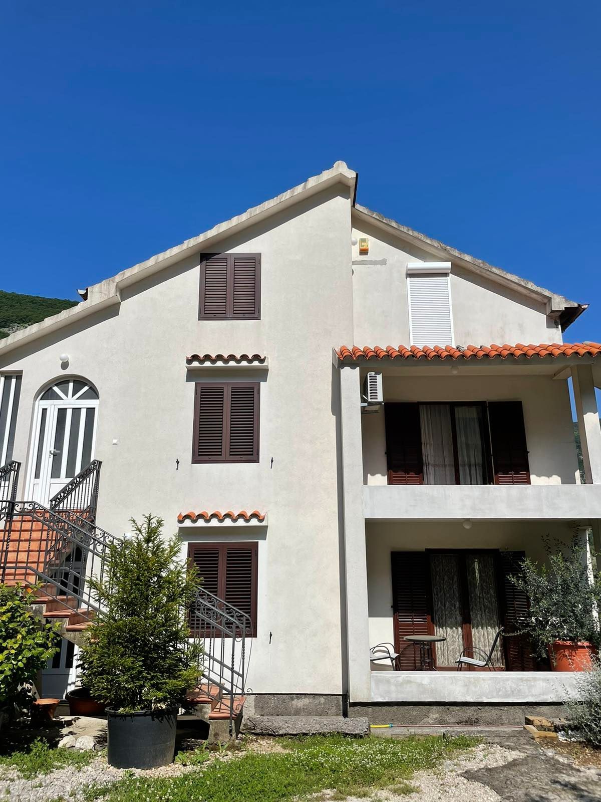 Prodaja kuće sa placem u Škaljarima,Kotor - Amfora Real Estate