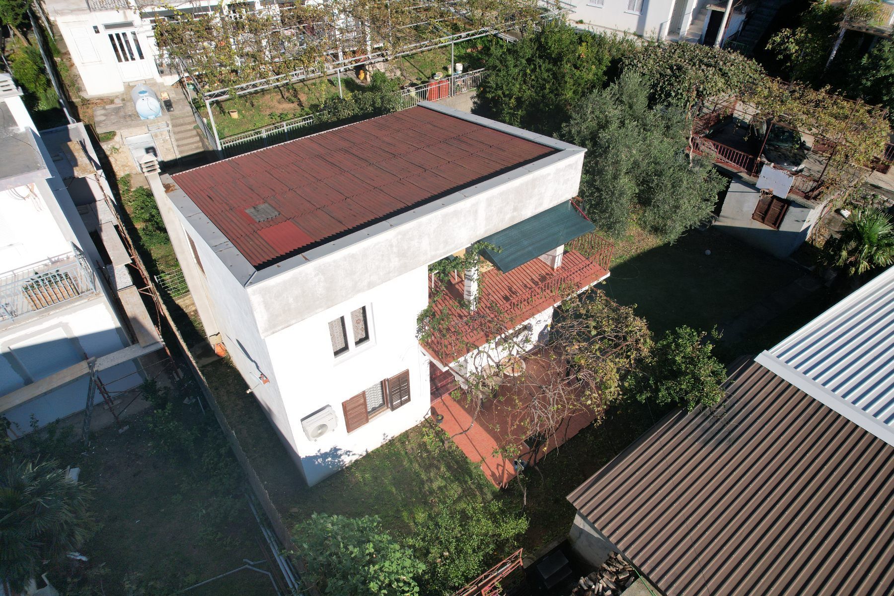 Kuća sa dvoristem u Sutomoru - Amfora Real Estate