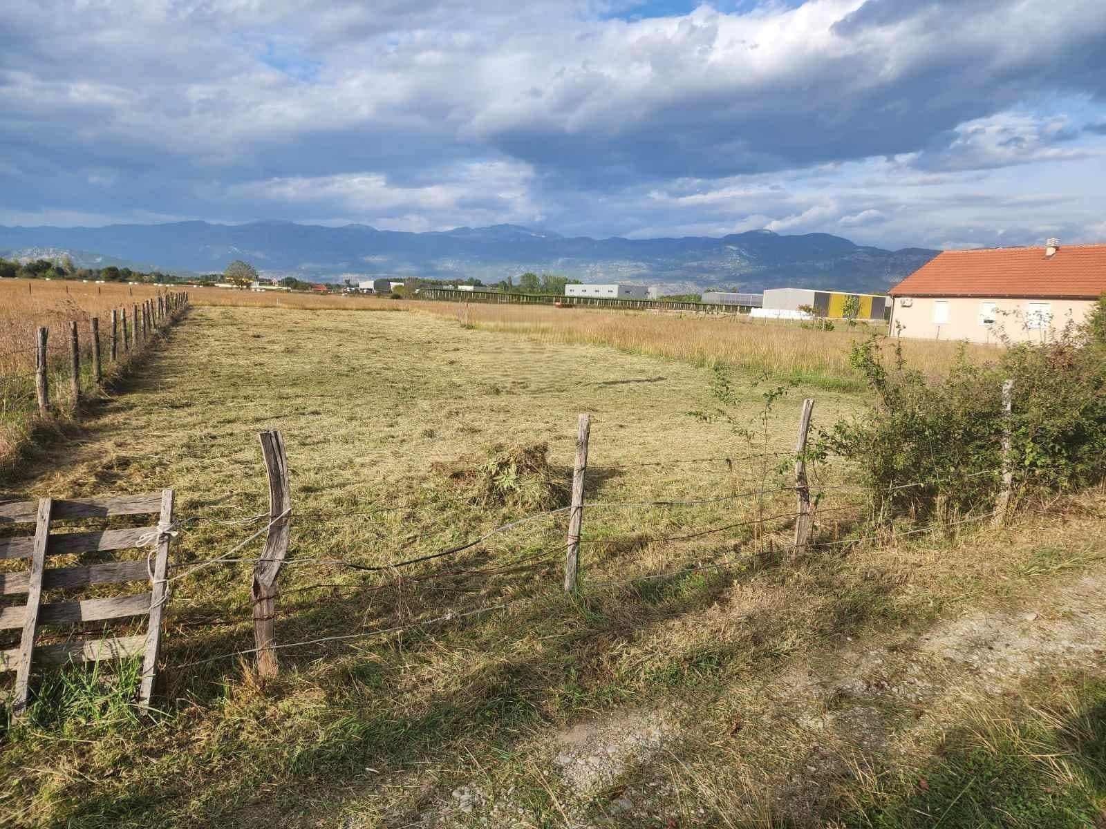 Zemljiste 910m2 u Danilovgradu - Amfora Real Estate