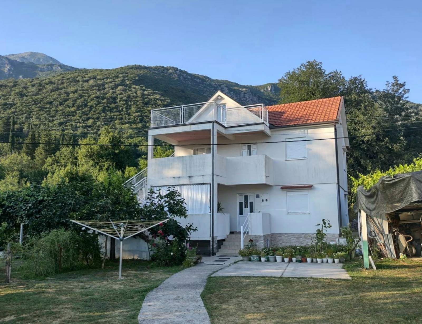 Zelenika, Herceg Novi - Prostrana Kuća 180 m² na Placu od 2000 m² - Amfora Real Estate