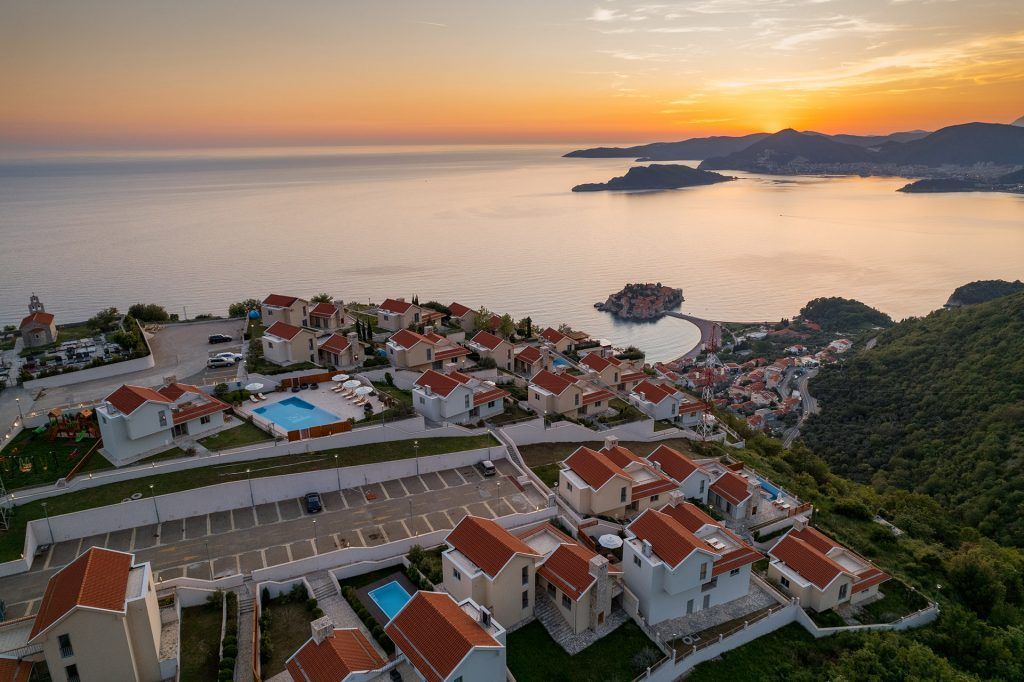 Ekskluzivne Vile sa Bazenom i Panoramskim Pogledom u kompleksu 'Carsko Selo', Blizikuće – (Vila 1) - Amfora Real Estate