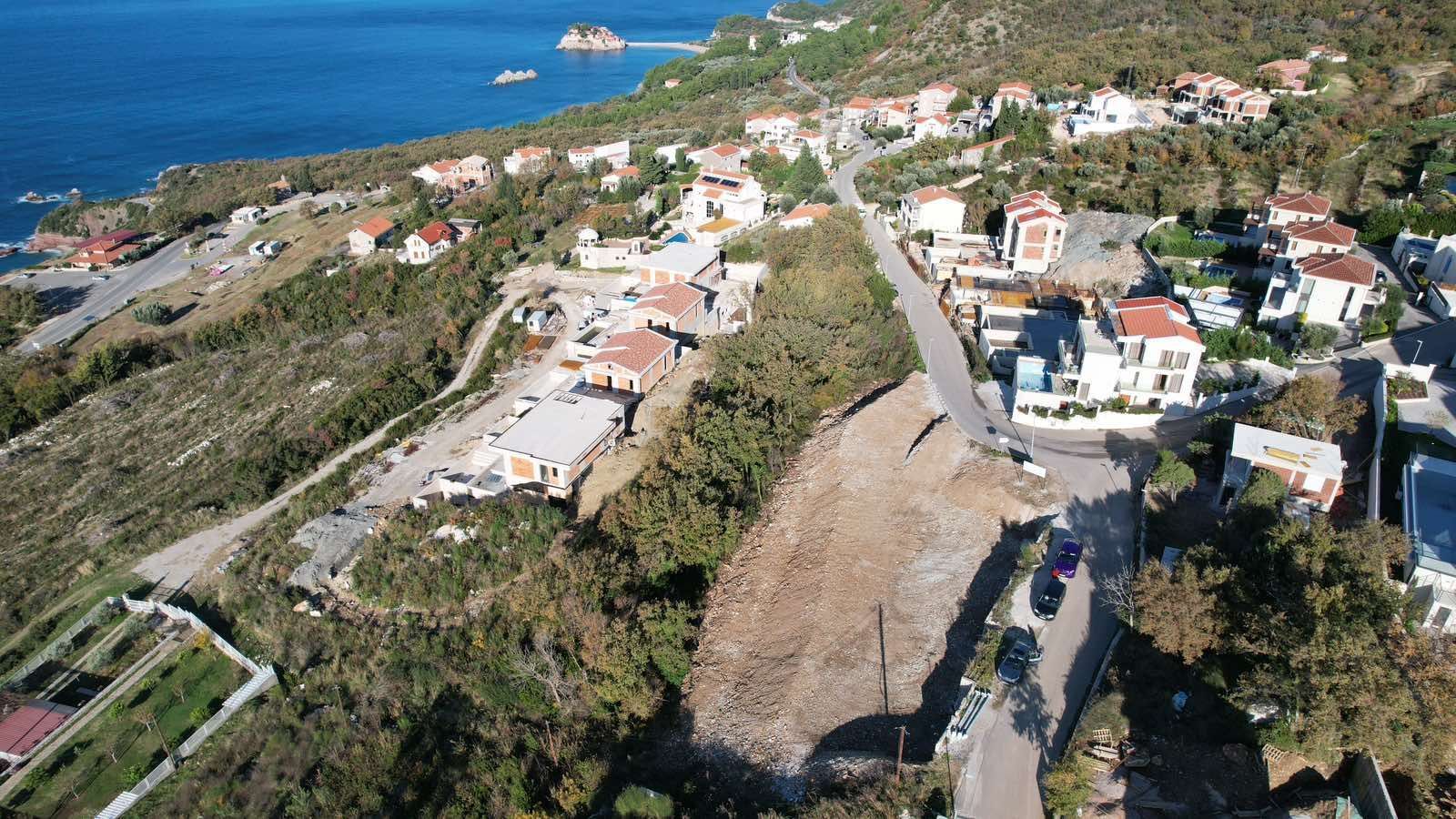 Urbanizovan plac 1.320 m² sa pogledom na more za gradnju 3 vile, Blizikuće, Budva - Amfora Real Estate