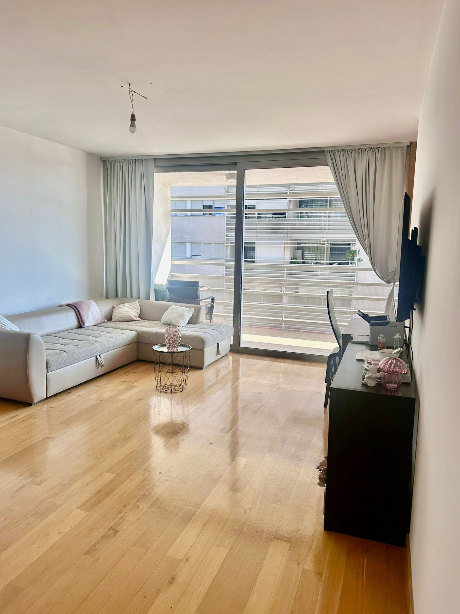 amforaproperty.com/Moderno opremljen dvosoban stan od 85m² u Budvi,Rozino