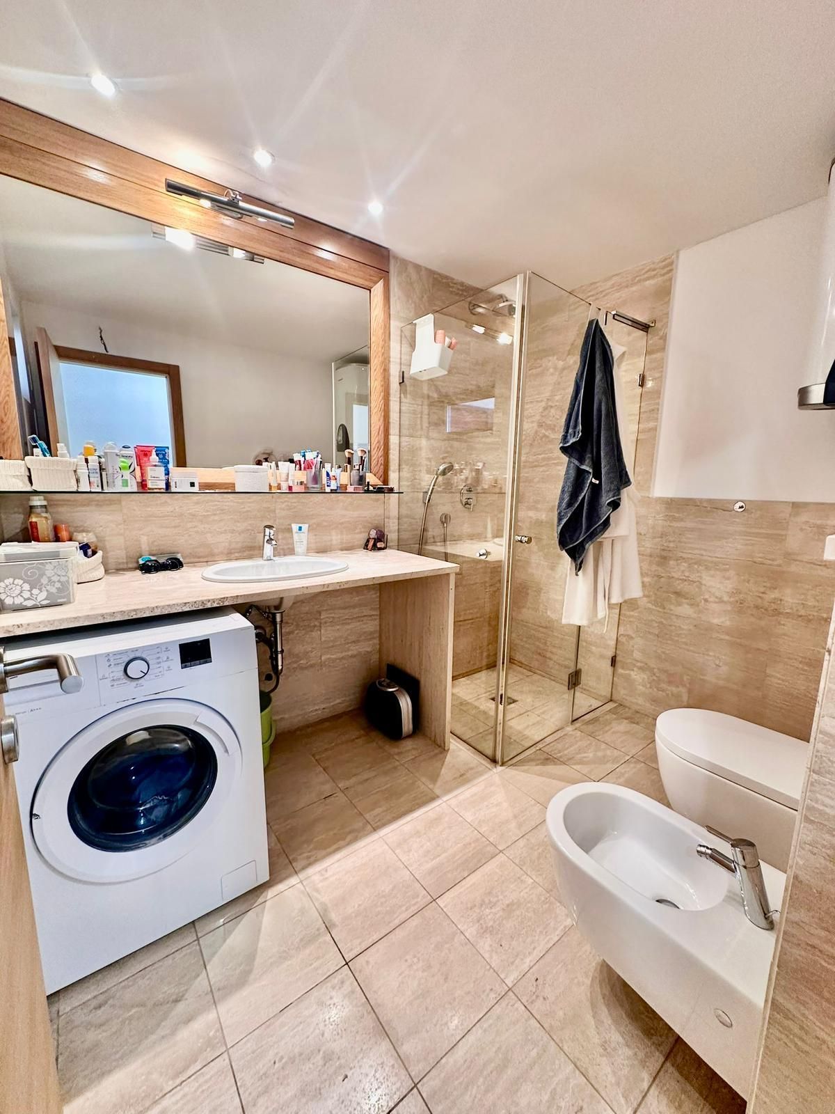 amforaproperty.com/Moderno opremljen dvosoban stan od 85m² u Budvi,Rozino
