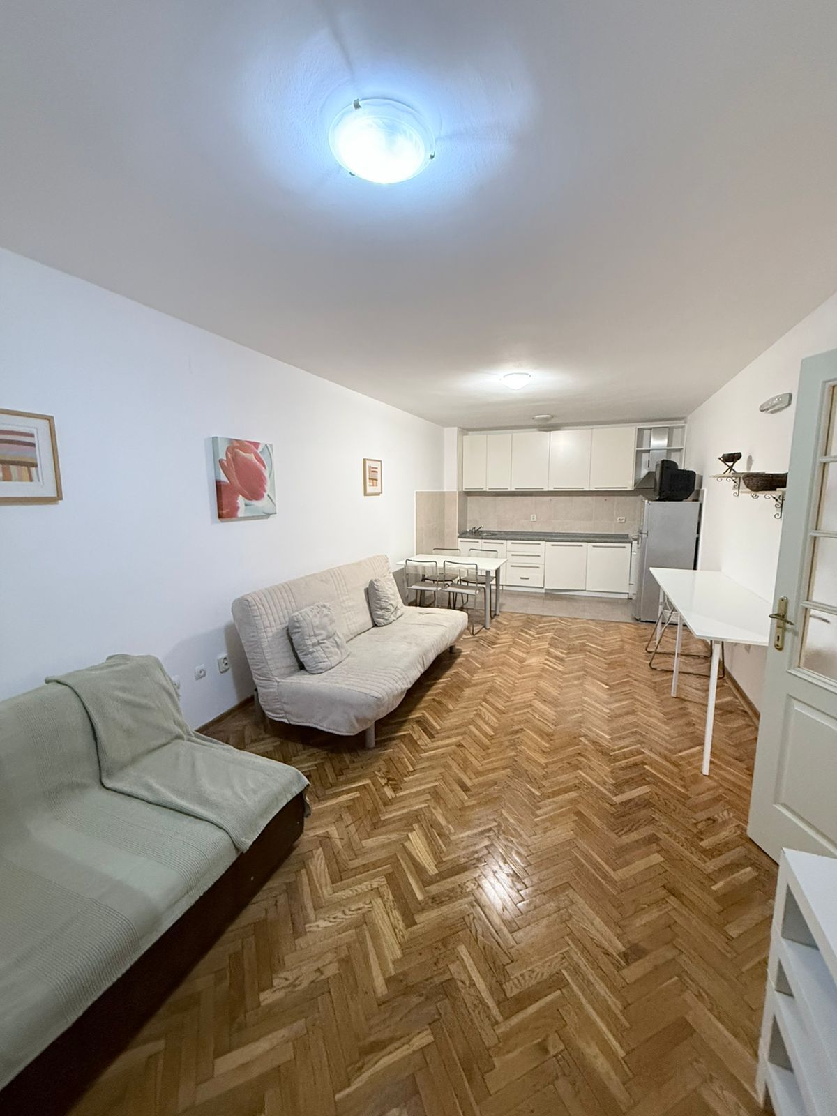 Dvosoban namesten stan od 80m² na atraktivnoj lokaciji u Bečićima - Amfora Real Estate