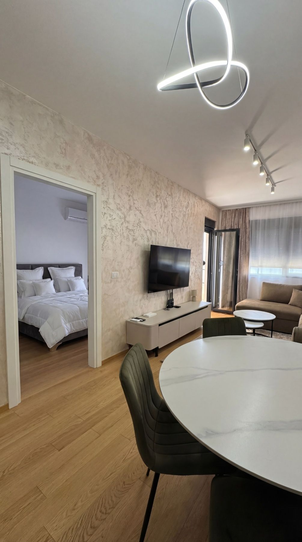 Nov dvosoban stan 71m2 sa pogledom na more i garaznim mestom u Becicima - Amfora Real Estate