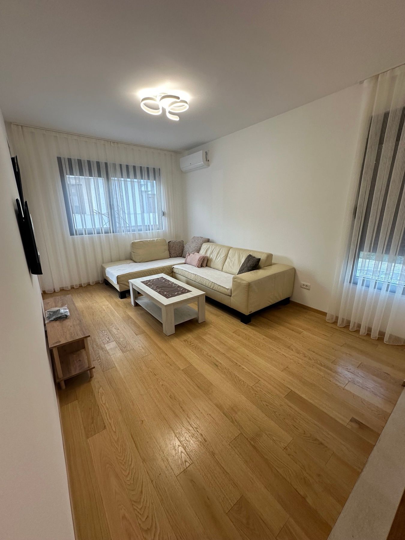 Izdavanje novog jednosobnog stana 47 m² –Ivanovići, Bečići (na duzi period) - Amfora Real Estate