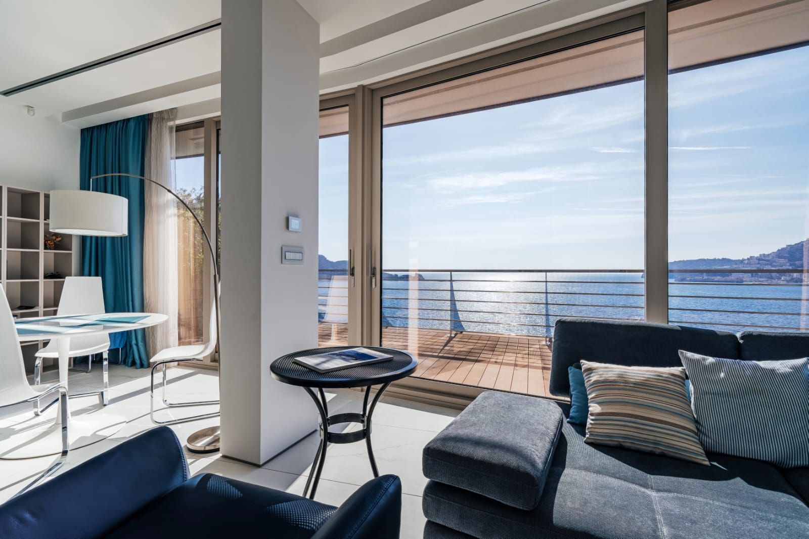 Prodaja luksuznog dvosobnog stana 170 m² sa panoramskim pogledom na more-Budva , Dukley Gardens - Amfora Real Estate