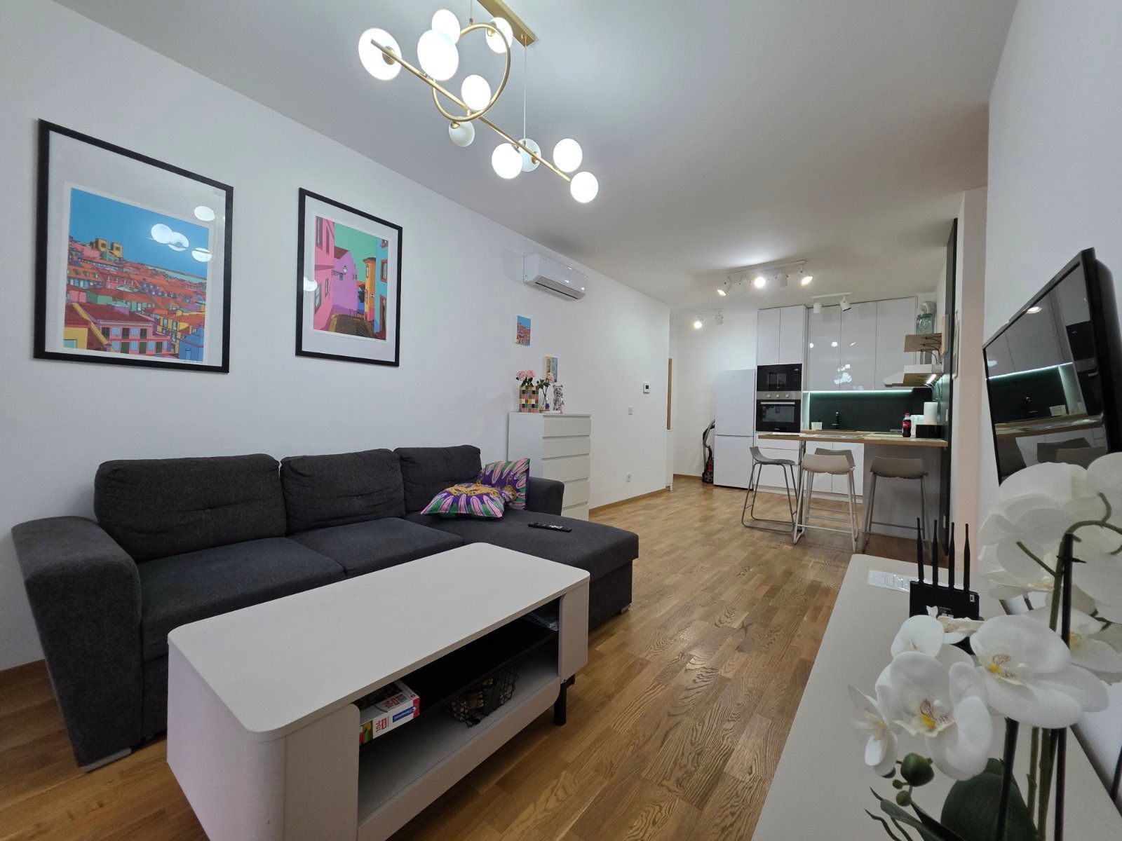 moderno opremljen dvosoban stan 55m², Bečići (IZDAVANJE NA DUZI PERIOD) - Amfora Real Estate