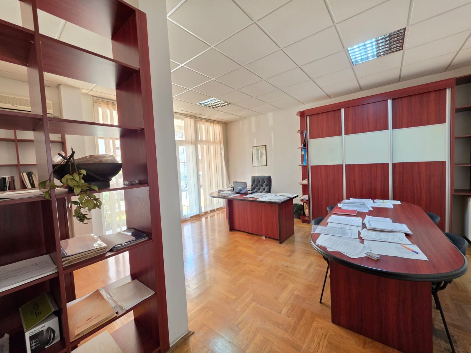 Prodaja poslovnog prostora 121 m² sa 5 odvojenih prostorija i parking mestom – na atraktivnoj lokaciji, Rozino, Budva - Amfora Real Estate