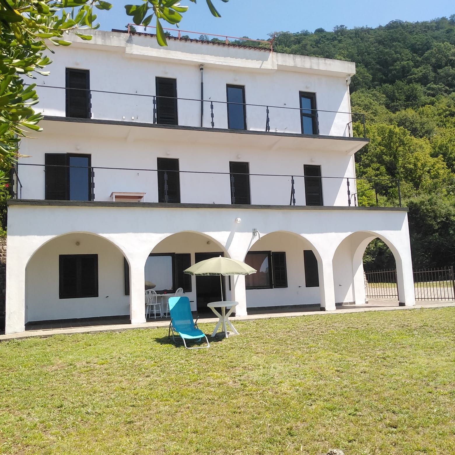 Kuca za renoviranje sa prelepim pogledom na more,Petrovac,Budva. - Amfora Real Estate