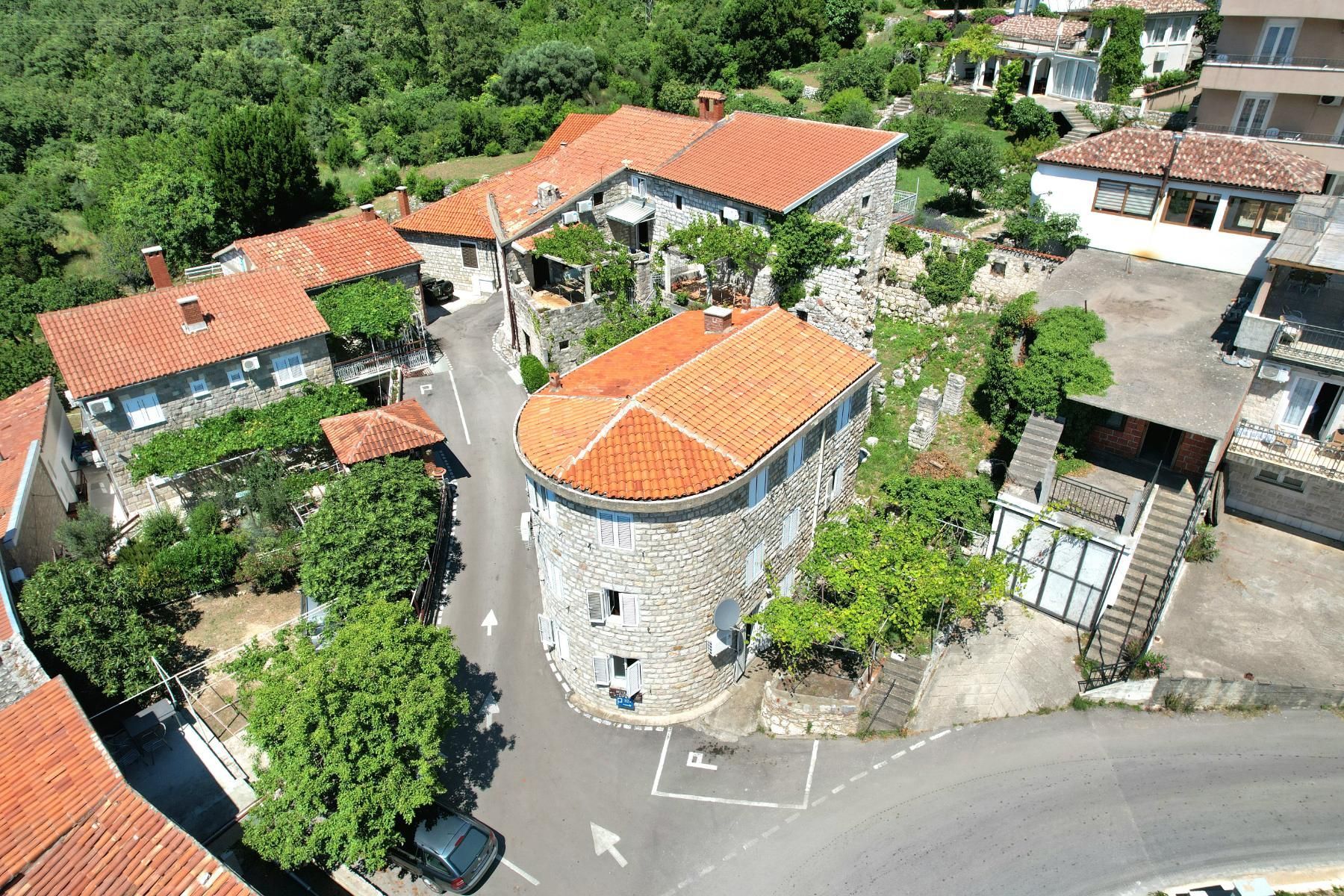 a-unique-house-with-a-panoramic-view-of-the-sea-in-blizikuce-budva