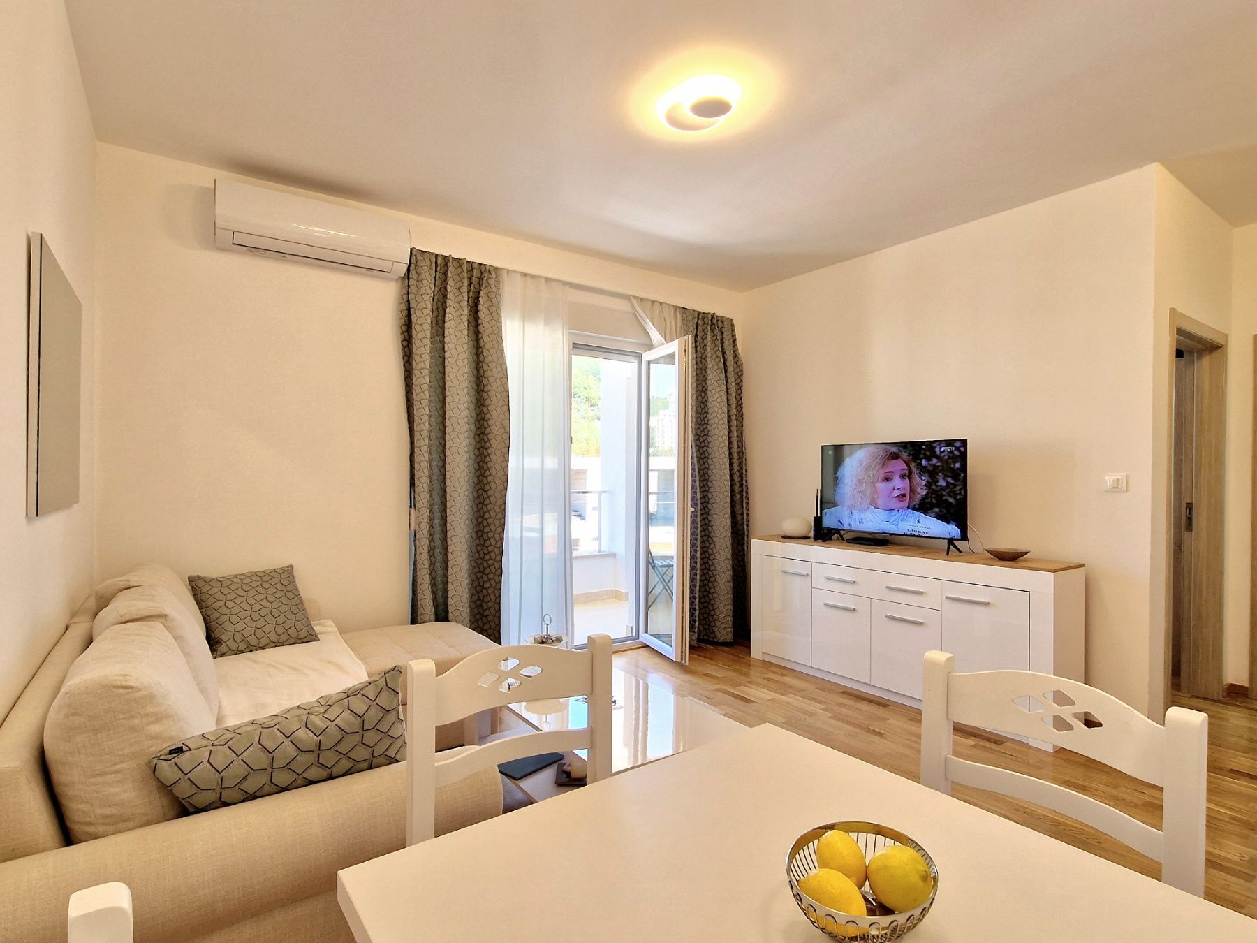 SHORT TERM RENT APARTMENT R BECICI Becici Amfora Real Estate